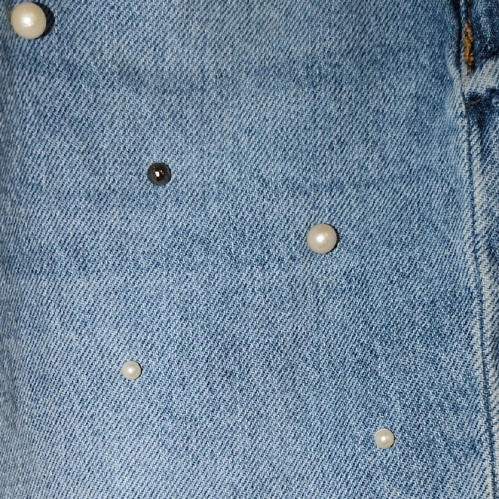 Bershka Light Blue Distressed Boyfriend Jeans: the booty jean w/ Pretty Pearls - Picture 4 of 15